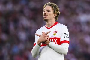 开云官网-看完新闻才知道！图片报：斯图加特此前不知道拜仁接触沃尔特马德