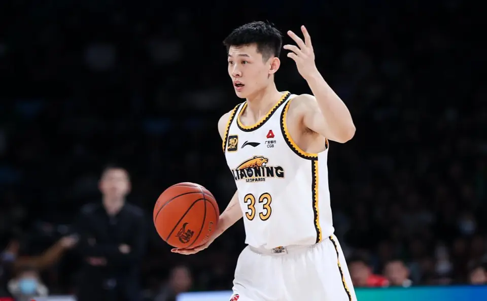 开云-郭艾伦就换个他？赵继伟回归他又遭弃用，全队赢7分他5中2在场-6