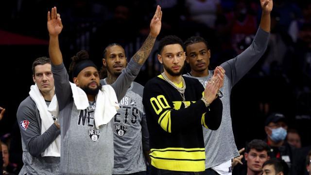 开云下载-本·西蒙斯交易后首次回费城，不上场一样满场嘘声