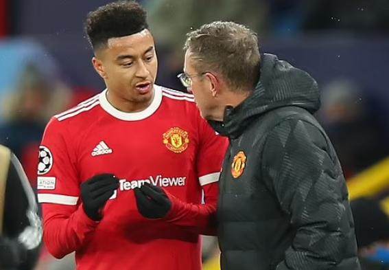 kaiyun-朗尼克又遭球员公开反怼 场外戏太多红魔哪像团队