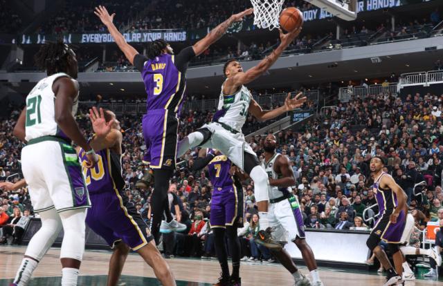 开云注册网址-23中18狂砍47分！字母哥证明为何他是MVP+FMVP